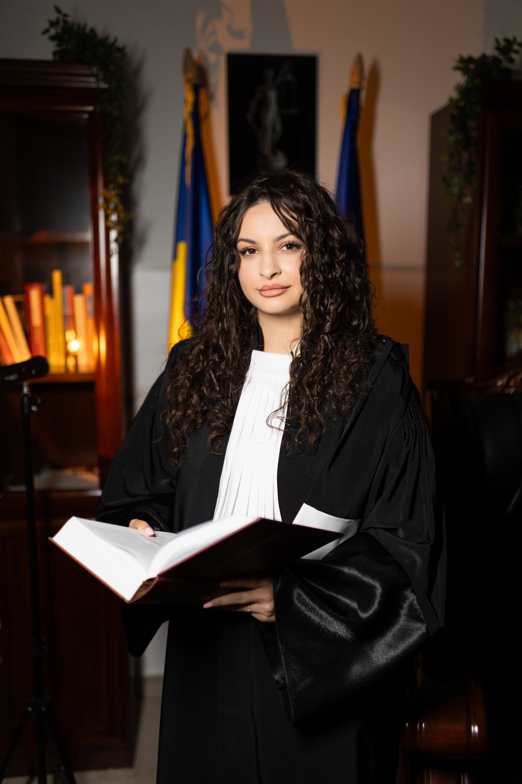 Avocat Lambru Alexandra, avocat în Brașov, în robă